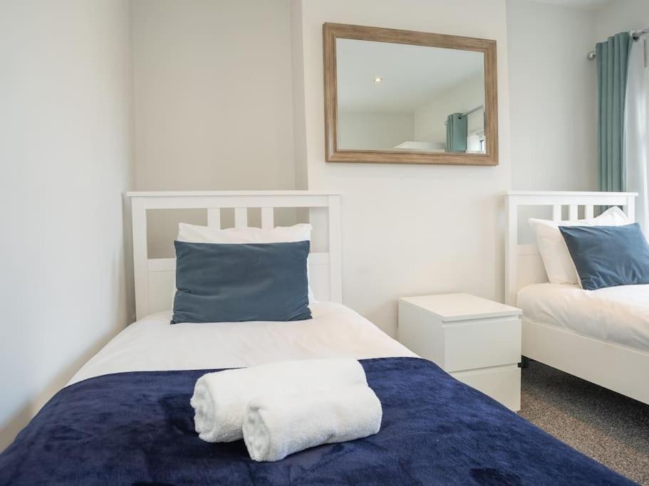 Cozy Townhouse, Walking Distance To Belfast City Bagian luar foto